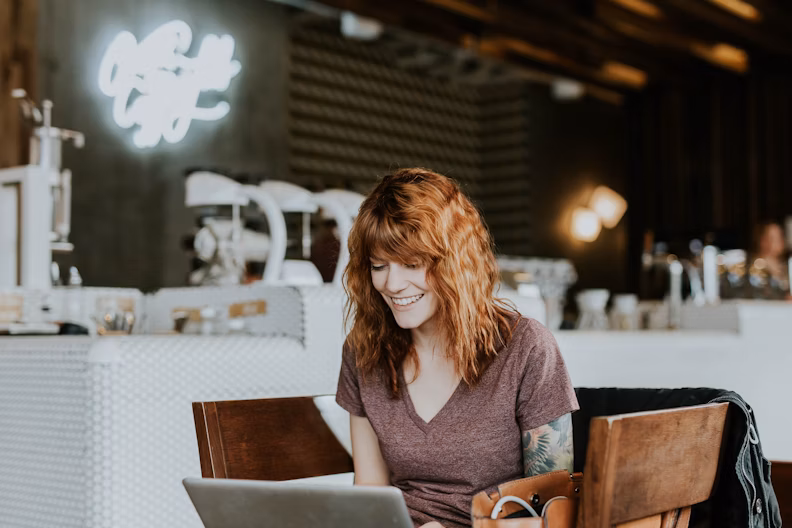 A female customer using a laptop